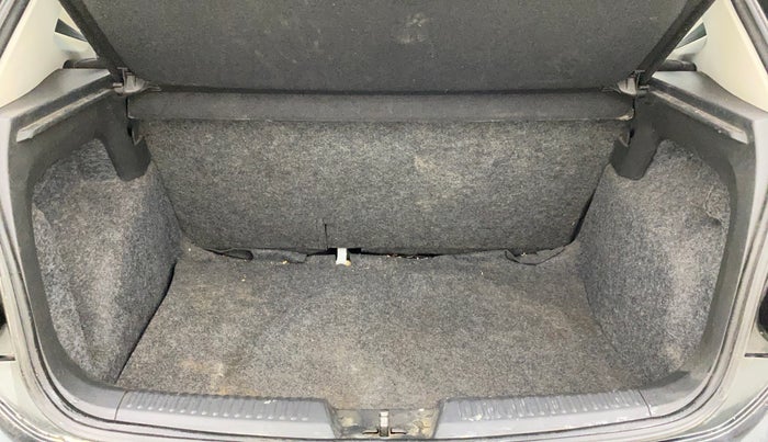 2015 Volkswagen Polo COMFORTLINE 1.2L, Petrol, Manual, 88,060 km, Boot Inside