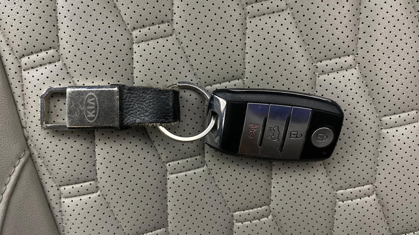 2020 KIA SELTOS HTX PLUS 1.5 DIESEL, Diesel, Manual, 1,39,258 km, Key Close Up