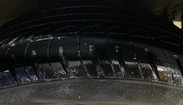 2014 Hyundai Xcent S (O) 1.2, Petrol, Manual, 48,263 km, Left Rear Tyre Tread