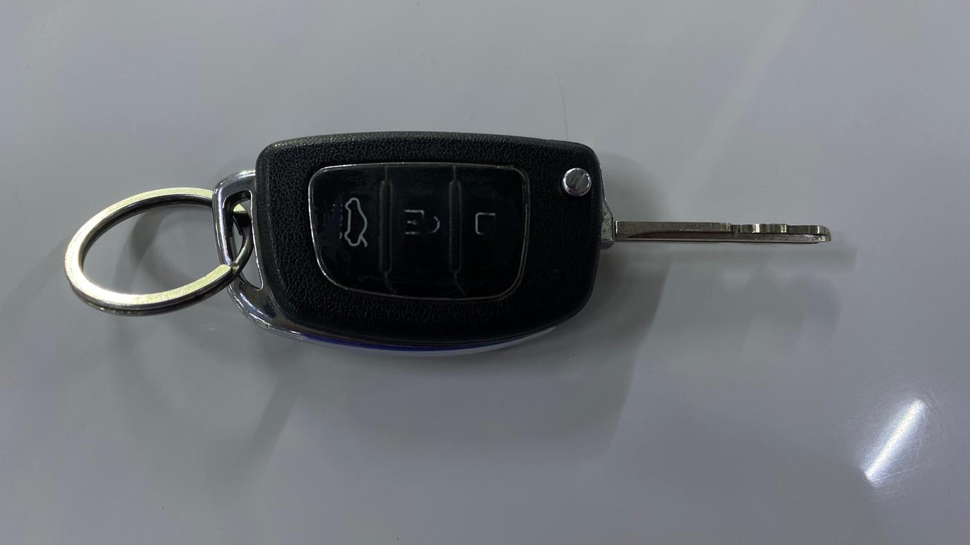 2014 Hyundai Xcent S (O) 1.2, Petrol, Manual, 48,263 km, Key Close Up