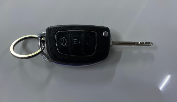 2014 Hyundai Xcent S (O) 1.2, Petrol, Manual, 48,263 km, Key Close Up