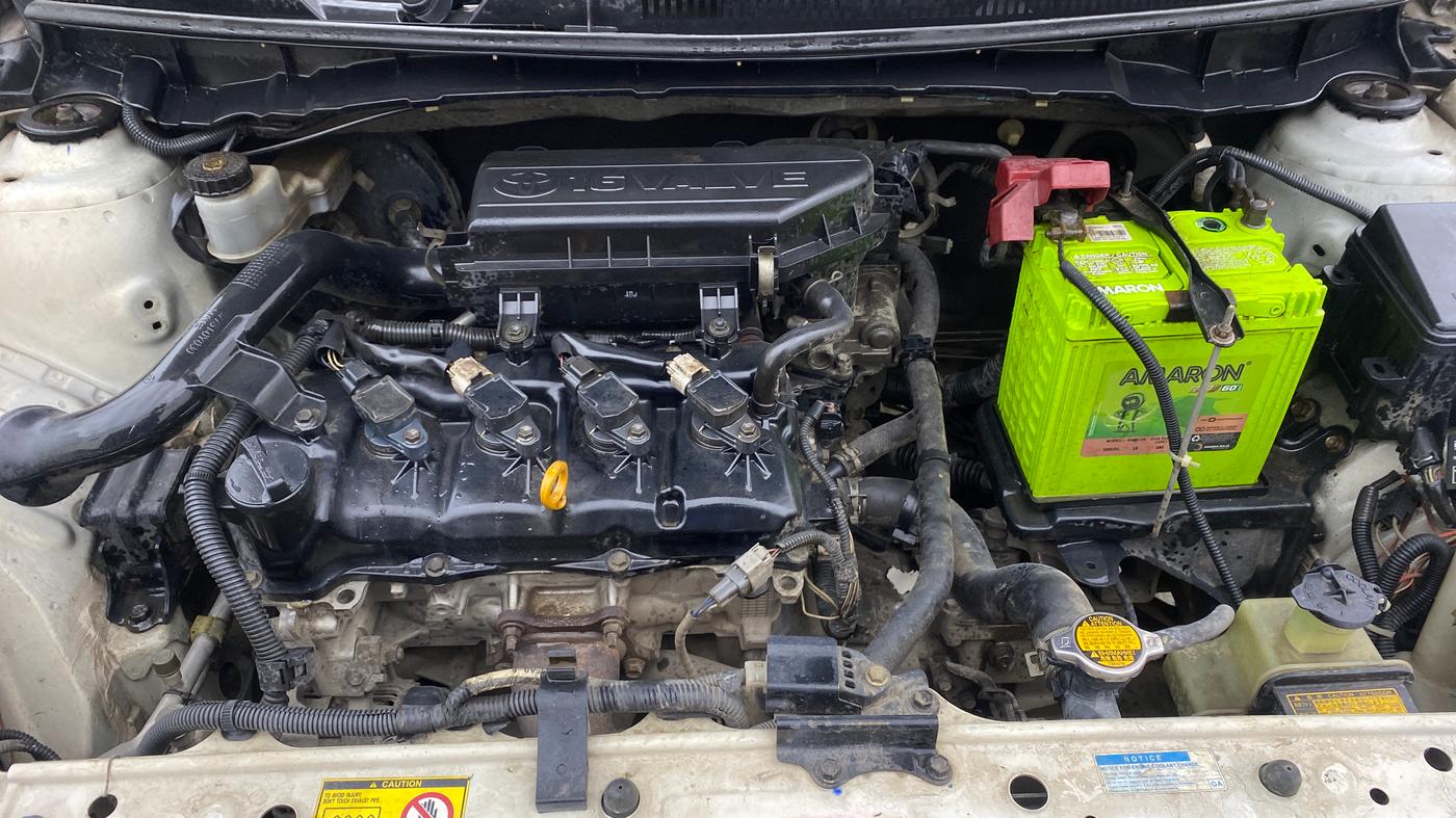 2015 Toyota Etios VX, Petrol, Manual, 1,02,473 km, Engine View