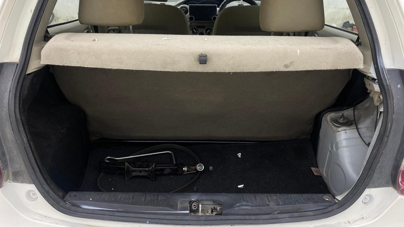 2015 Toyota Etios VX, Petrol, Manual, 1,02,473 km, Boot Inside