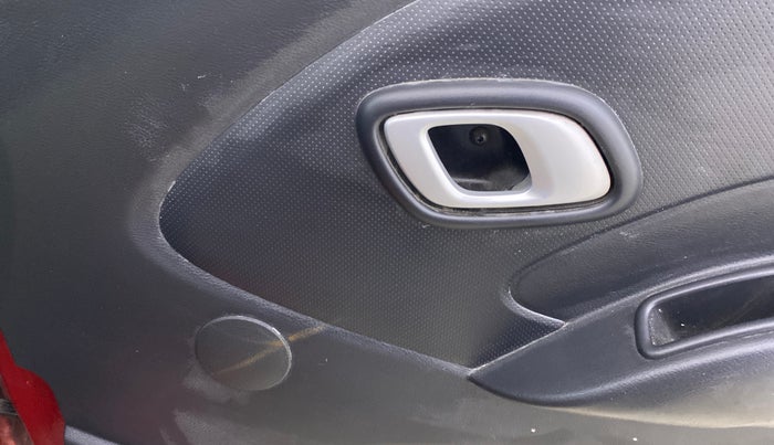 2018 Datsun Redi Go T(O) 1.0, Petrol, Manual, 75,836 km, Driver Side Door Panels Control