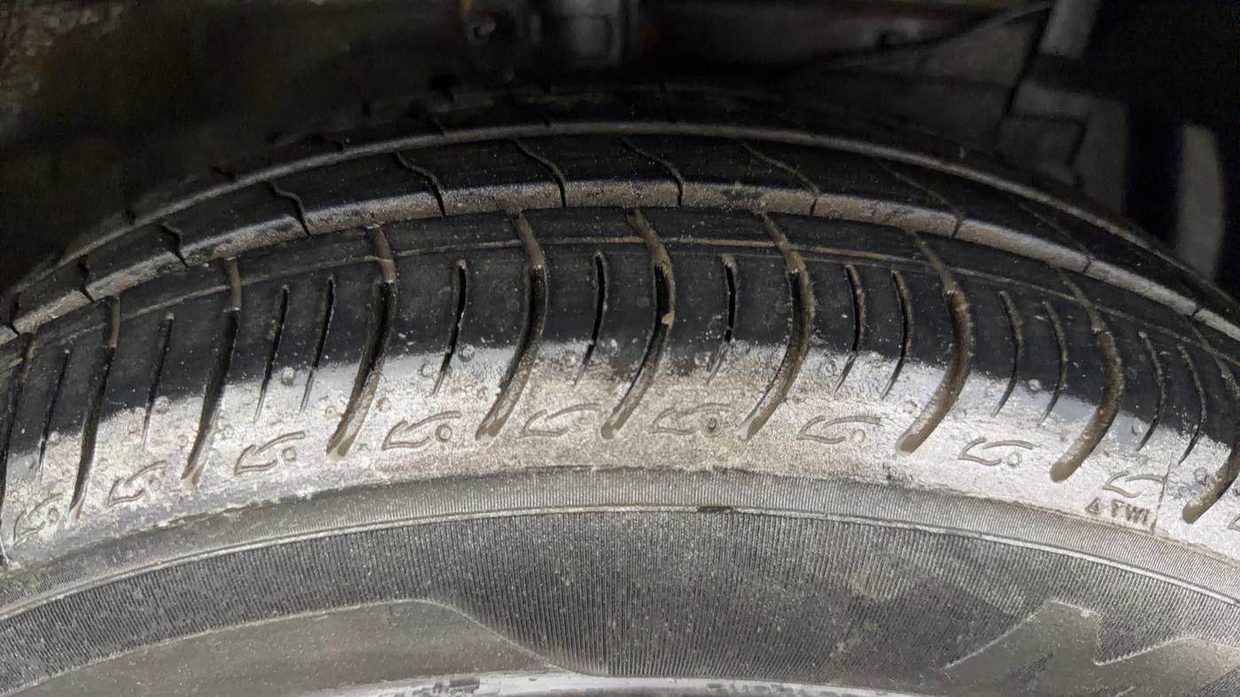 2017 Maruti Ciaz SIGMA 1.4 MT PETROL, Petrol, Manual, 54,982 km, Right Front Tyre Tread