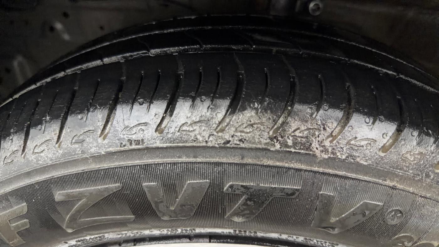 2017 Maruti Ciaz SIGMA 1.4 MT PETROL, Petrol, Manual, 54,982 km, Left Front Tyre Tread