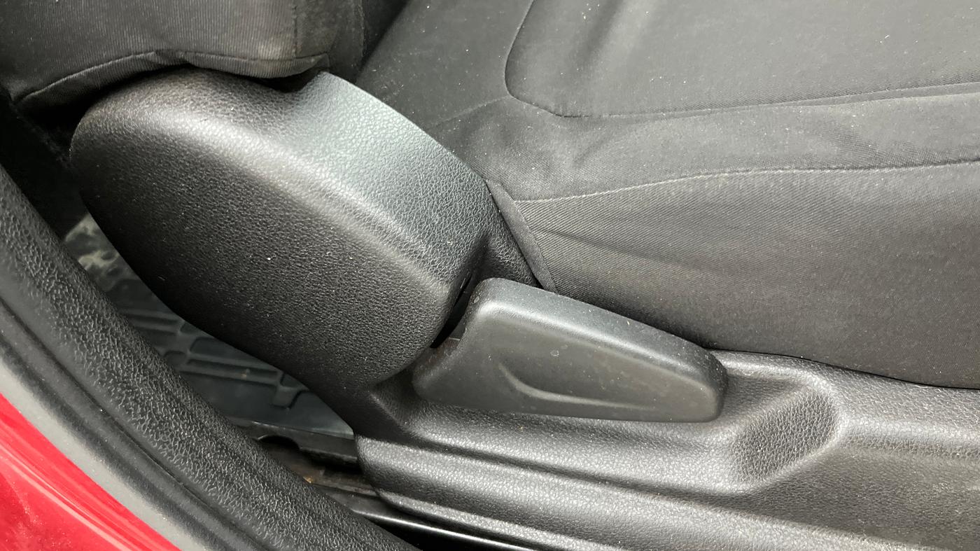 2018 Renault Kwid RXT 1.0 AMT (O), Petrol, Automatic, 18,686 km, Driver Side Adjustment Panel
