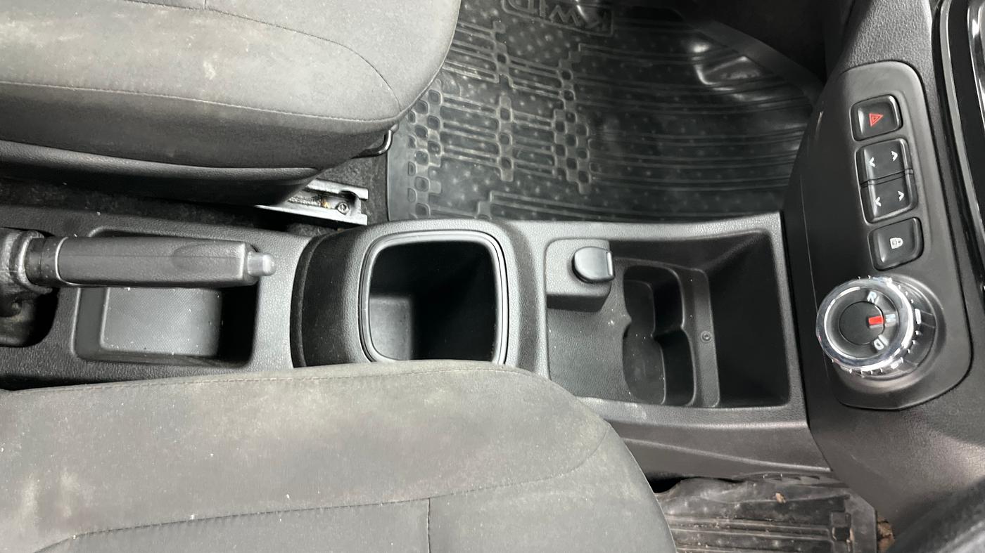 2018 Renault Kwid RXT 1.0 AMT (O), Petrol, Automatic, 18,686 km, Gear Lever