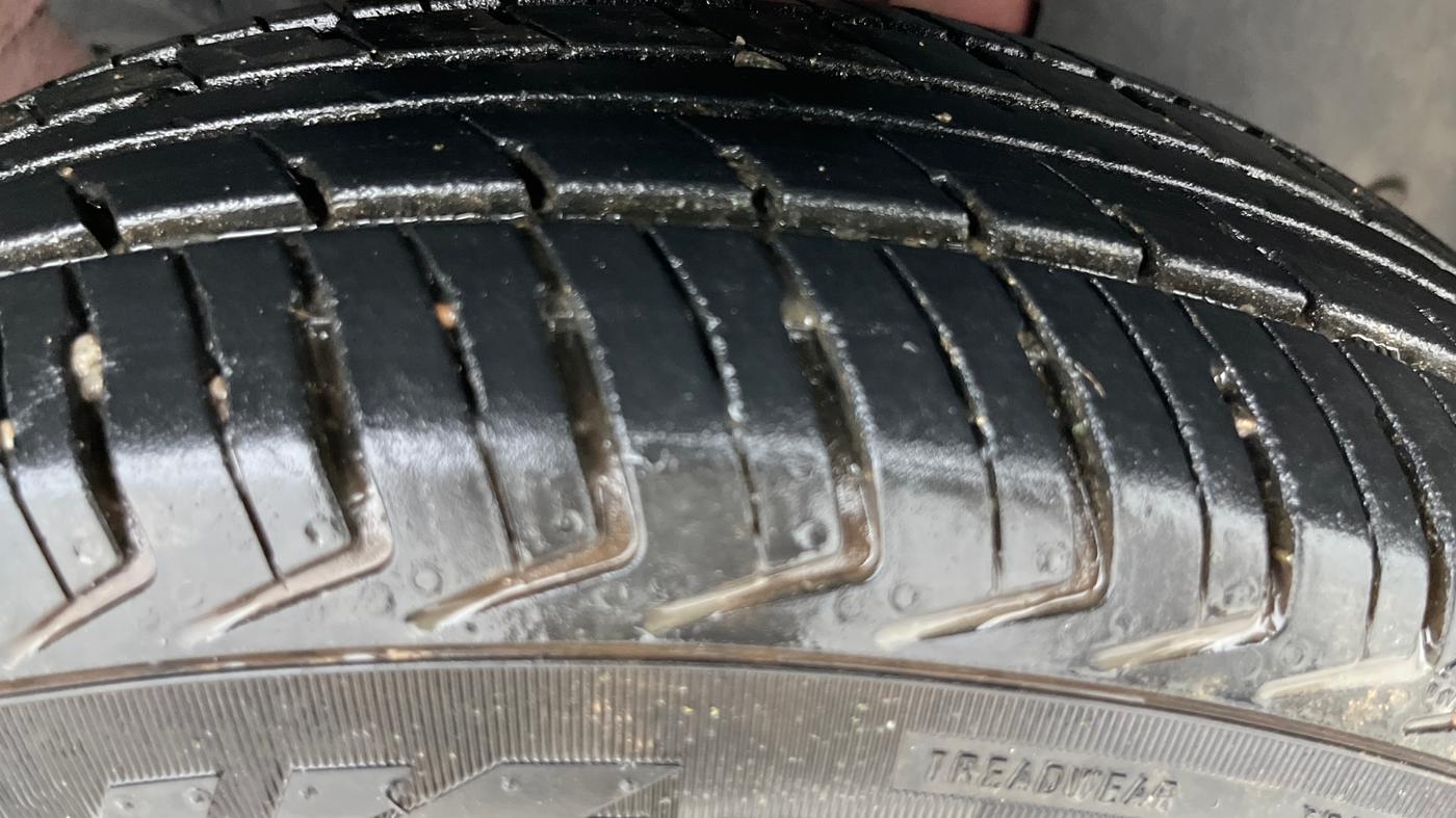 2018 Renault Kwid RXT 1.0 AMT (O), Petrol, Automatic, 18,686 km, Right Front Tyre Tread
