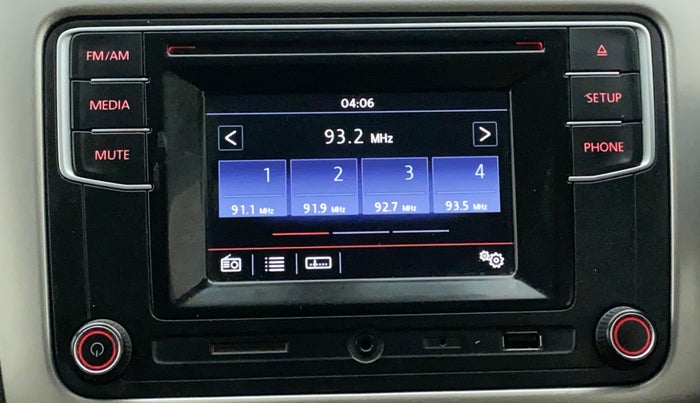 2016 Volkswagen Ameo HIGHLINE1.5L, Diesel, Manual, 1,03,789 km, Infotainment System