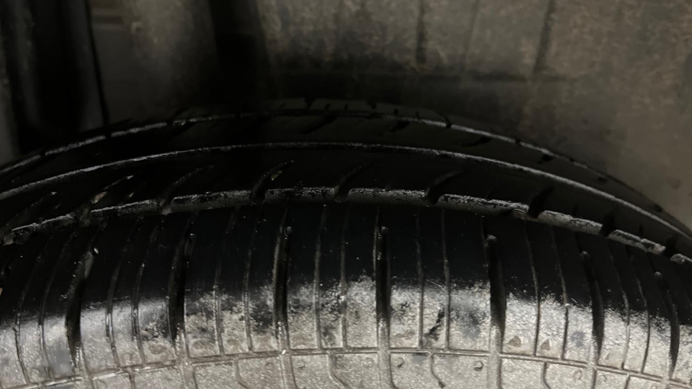 2021 Maruti Dzire VXI, Petrol, Manual, 73,072 km, Right Rear Tyre Tread