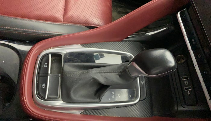 2023 MG ASTOR SAVVY 1.3 TURBO AT S RED, Petrol, Automatic, 25,694 km, Gear Lever