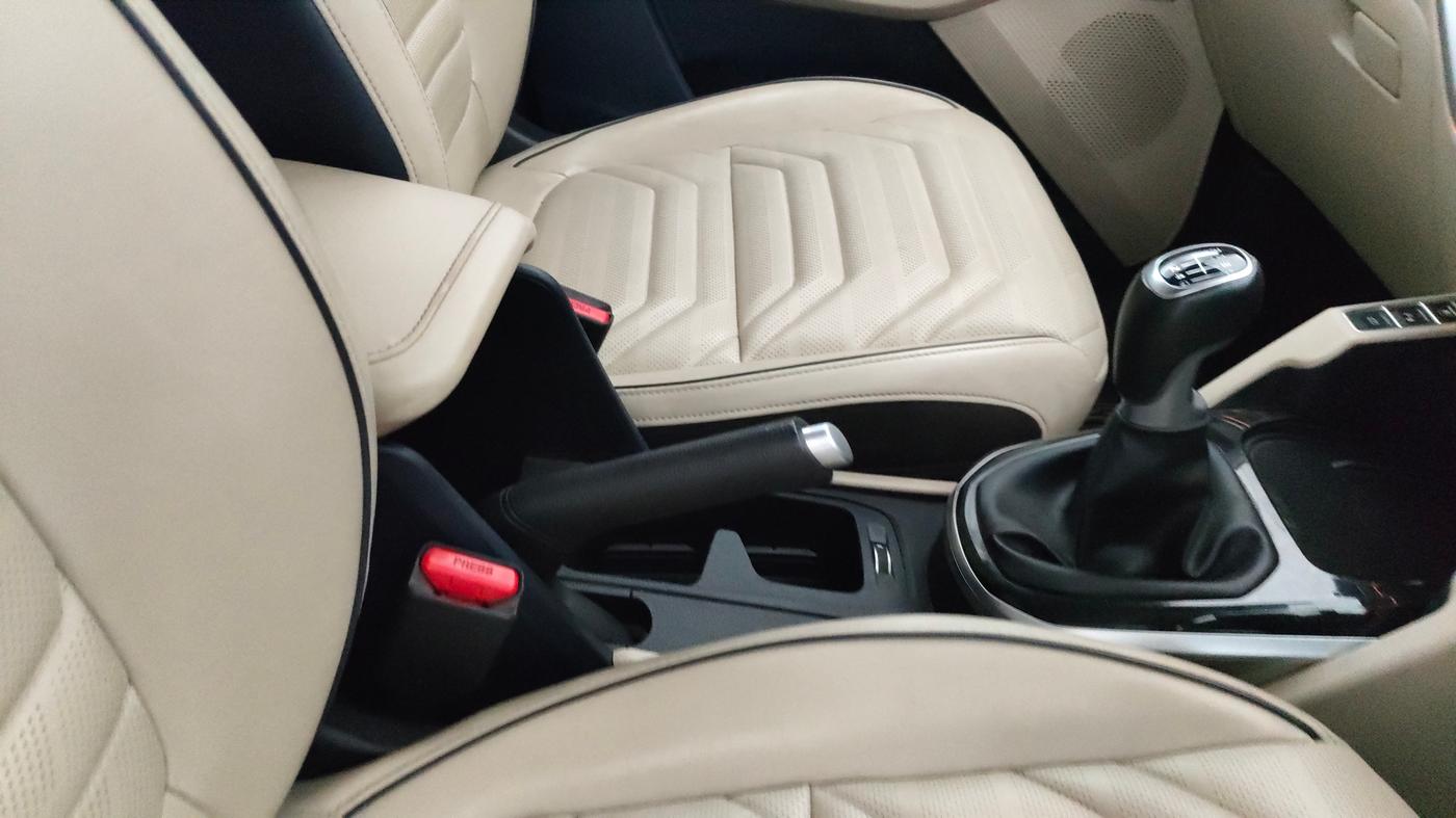 2023 KIA CARENS LUXURY PLUS IMT 1.5 DIESEL IMT, Diesel, Manual, 30,360 km, Gear Lever