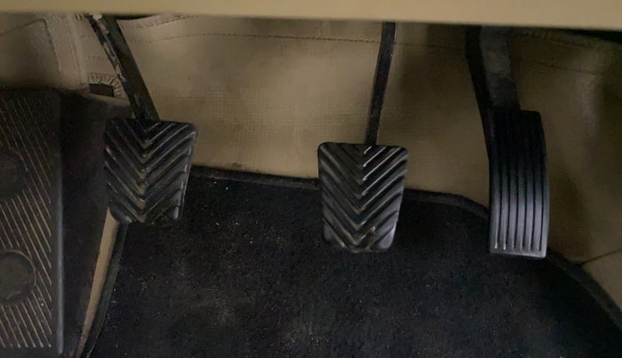 2017 Hyundai Verna 1.6 VTVT SX, Petrol, Manual, 35,102 km, Pedals