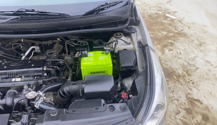 2017 Hyundai Verna 1.6 VTVT SX, Petrol, Manual, 35,102 km, Engine View - Left