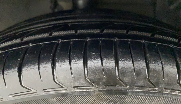 2014 Hyundai Xcent S 1.2, Petrol, Manual, 63,251 km, Right Front Tyre Tread