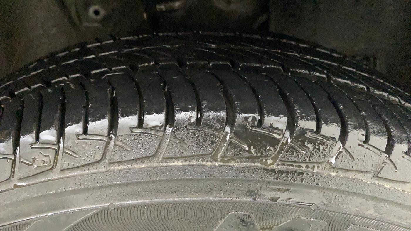 2019 Maruti New Wagon-R VXI 1.2 AMT, Petrol, Automatic, 12,716 km, Right Front Tyre Tread