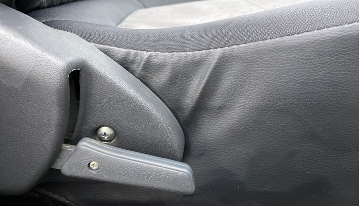 2018 Maruti Alto 800 VXI, Petrol, Manual, 8,458 km, Driver Side Adjustment Panel