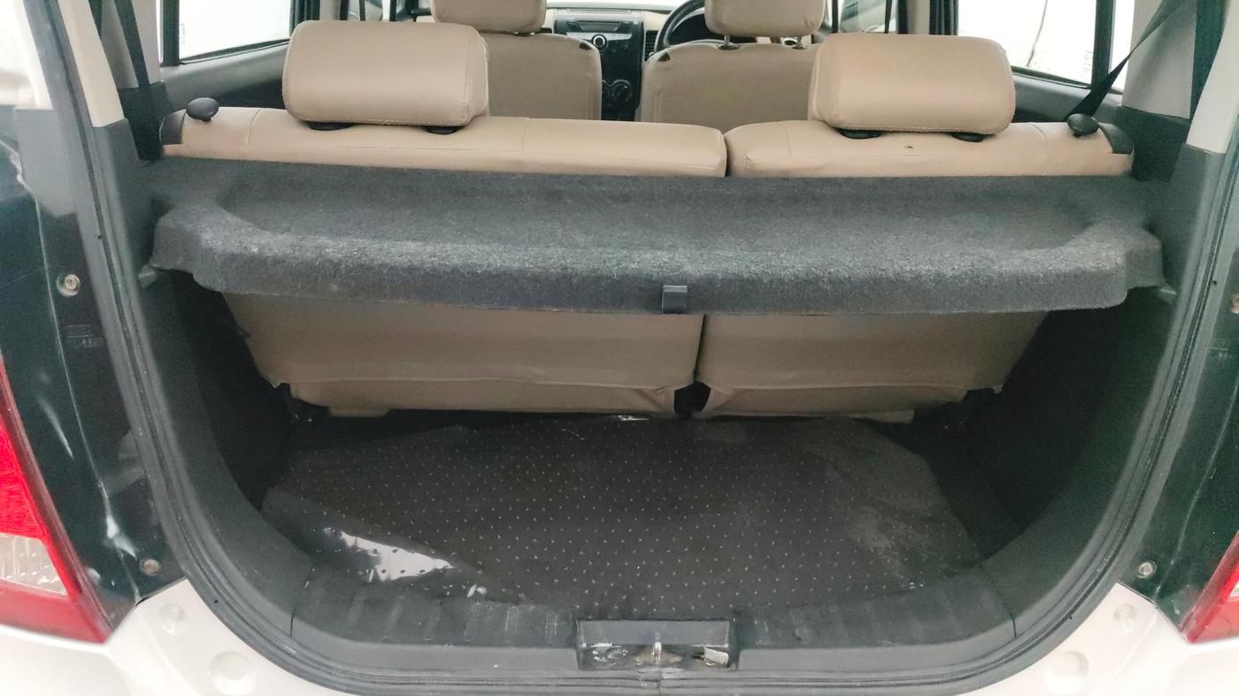 2018 Maruti Wagon R 1.0 VXI (O) AMT, Petrol, Automatic, 54,686 km, Boot Inside