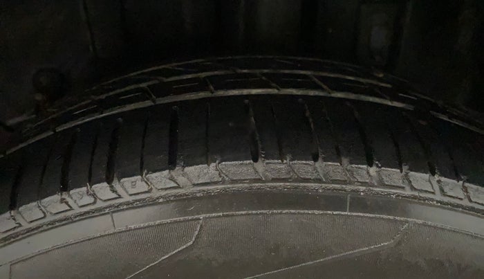 2017 Toyota Etios CROSS 1.4 VD, Diesel, Manual, 1,18,919 km, Left Rear Tyre Tread