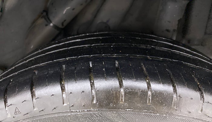 2021 Hyundai Verna SX 1.5 VTVT IVT, Petrol, Automatic, 37,842 km, Left Front Tyre Tread