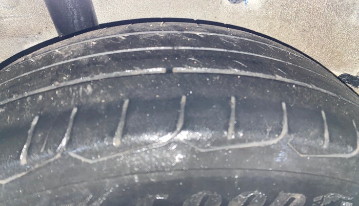 2023 Hyundai Verna EX 1.5 MT, Petrol, Manual, 68,293 km, Right Rear Tyre Tread