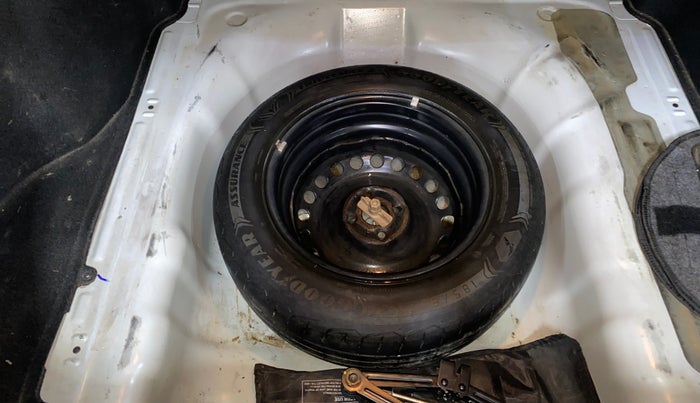 2023 Hyundai Verna EX 1.5 MT, Petrol, Manual, 68,293 km, Spare Tyre