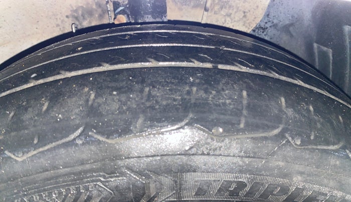 2023 Hyundai Verna EX 1.5 MT, Petrol, Manual, 68,293 km, Right Front Tyre Tread