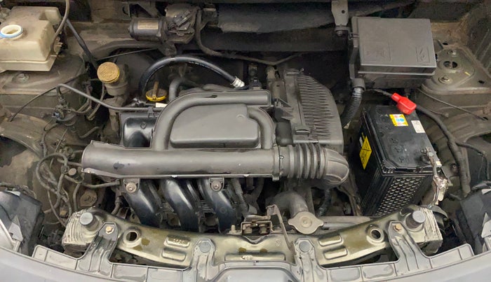 2015 Renault Kwid RXT 0.8 (O), Petrol, Manual, 1,05,206 km, Engine View