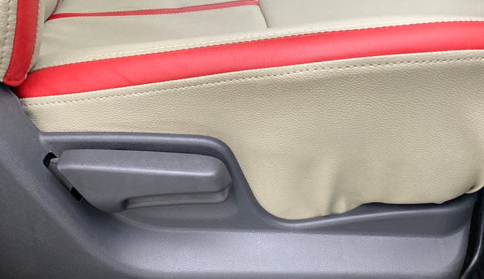 2013 Maruti Ritz VXI, Petrol, Manual, 80,297 km, Driver Side Adjustment Panel