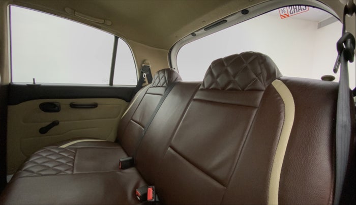 2011 Hyundai Santro Xing GLS, Petrol, Manual, 47,979 km, Right Side Rear Door Cabin