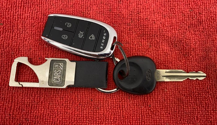 2011 Hyundai Santro Xing GLS, Petrol, Manual, 47,979 km, Key Close Up