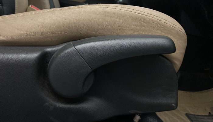 2017 Honda Jazz 1.2L I-VTEC SV, Petrol, Manual, 78,379 km, Driver Side Adjustment Panel