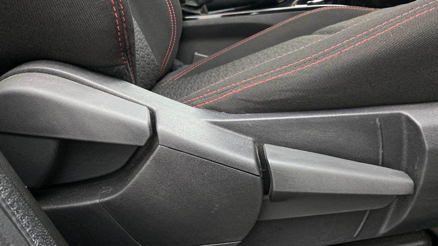 2022 Renault Kiger RXZ TURBO CVT, Petrol, Automatic, 20,319 km, Driver Side Adjustment Panel