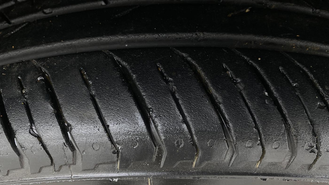 2022 Renault Kiger RXZ TURBO CVT, Petrol, Automatic, 20,319 km, Right Rear Tyre Tread