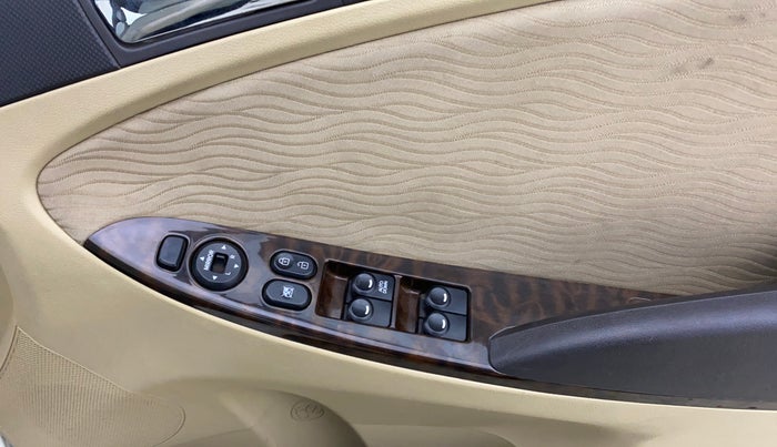 2013 Hyundai Verna FLUIDIC 1.6 VTVT SX, Petrol, Manual, 98,826 km, Driver Side Door Panels Control