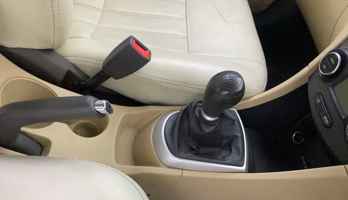 2013 Hyundai Verna FLUIDIC 1.6 VTVT SX, Petrol, Manual, 98,826 km, Gear Lever