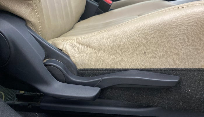 2017 Maruti Baleno ALPHA PETROL 1.2, Petrol, Manual, 95,805 km, Driver Side Adjustment Panel