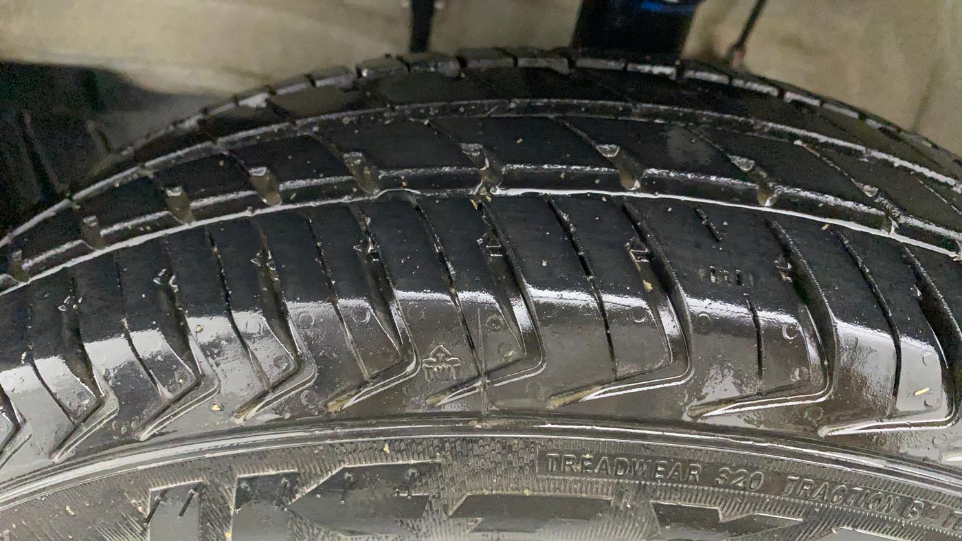 2023 Maruti Alto K10 VXI CNG, CNG, Manual, 13,396 km, Left Front Tyre Tread