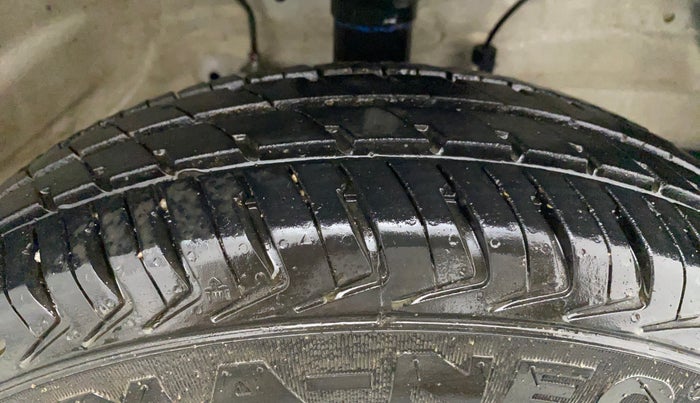 2023 Maruti Alto K10 VXI CNG, CNG, Manual, 13,396 km, Right Front Tyre Tread