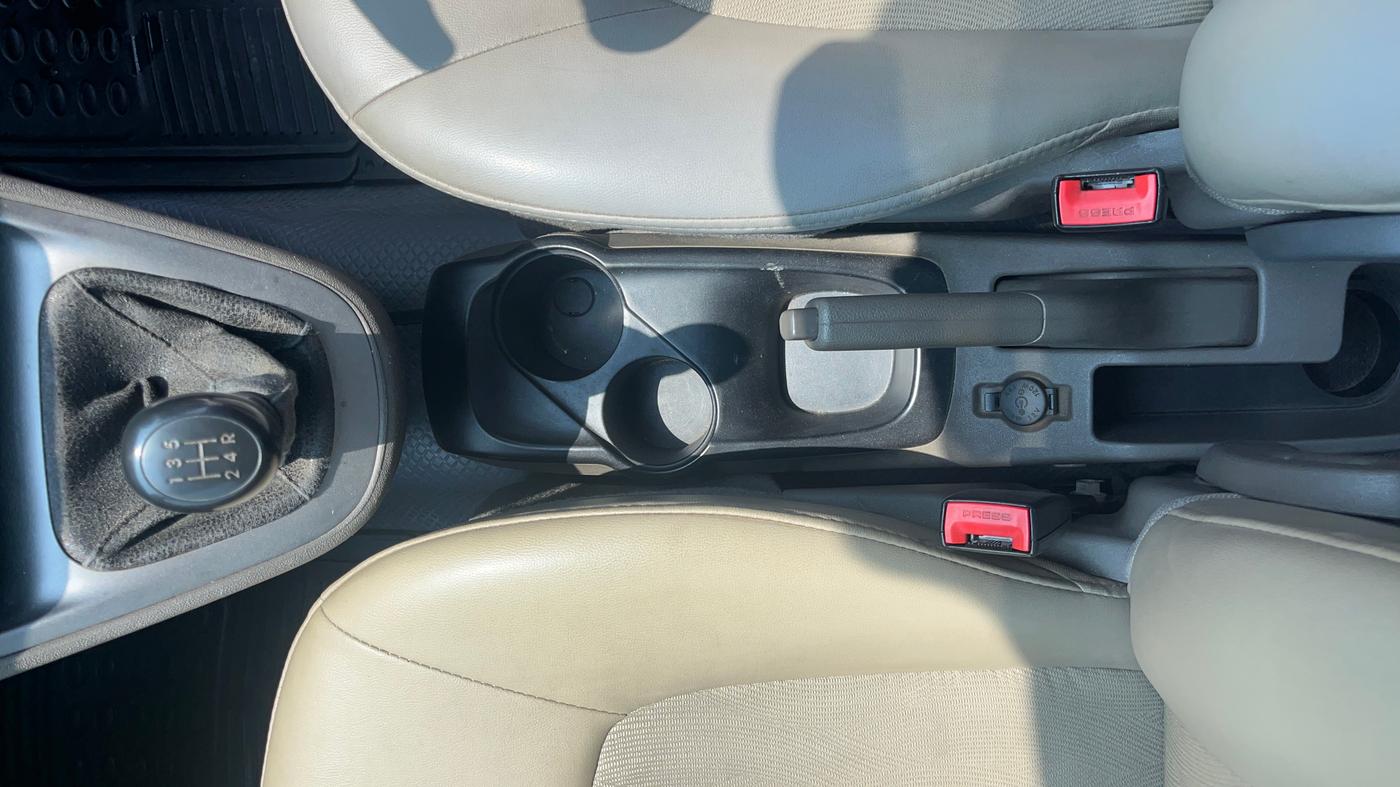 2012 Hyundai i10 MAGNA 1.2, Petrol, Manual, 79,706 km, Gear Lever