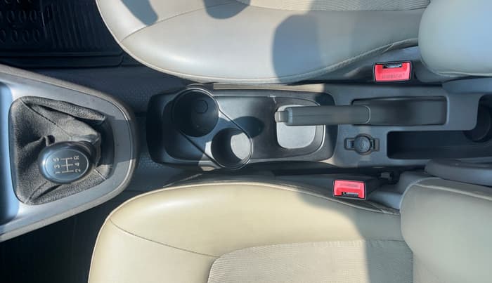 2012 Hyundai i10 MAGNA 1.2, Petrol, Manual, 79,706 km, Gear Lever