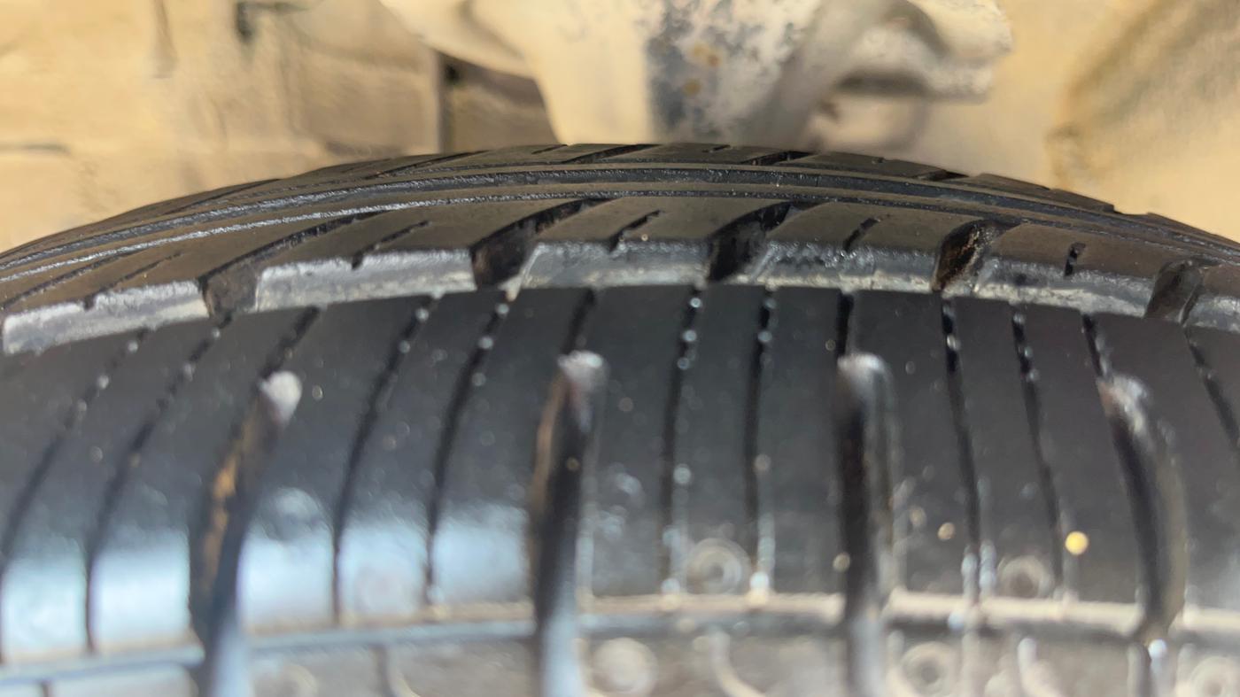 2012 Hyundai i10 MAGNA 1.2, Petrol, Manual, 79,706 km, Left Front Tyre Tread