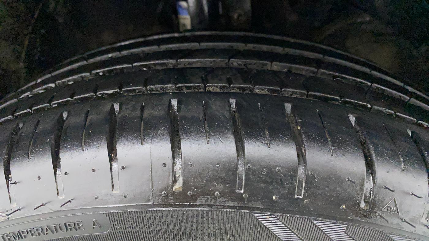 2017 Maruti Baleno ALPHA PETROL 1.2, Petrol, Manual, 42,170 km, Right Front Tyre Tread
