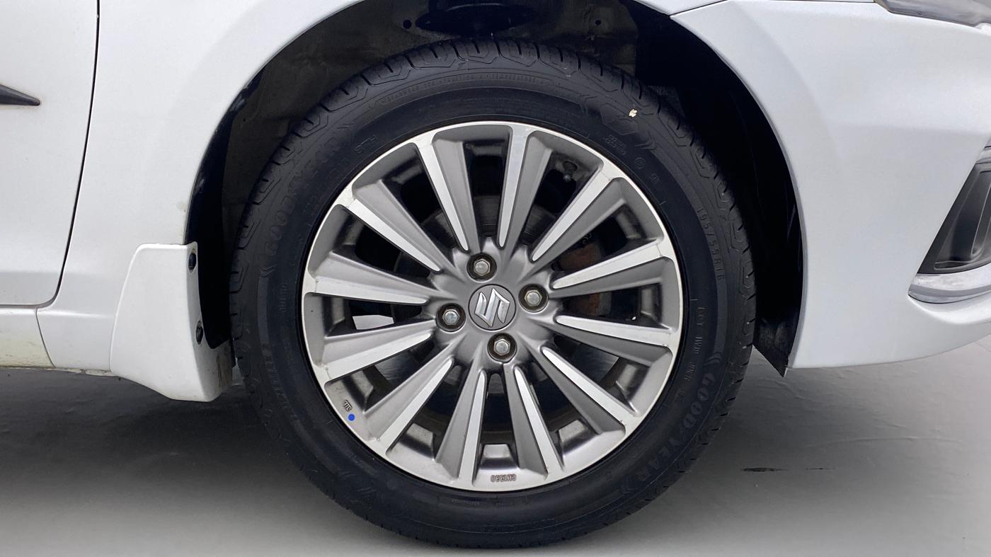 2018 Maruti Ciaz ALPHA 1.5 SHVS PETROL, Petrol, Manual, 36,809 km, Right Front Wheel