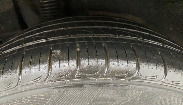 2021 Hyundai Tucson GLS 2WD AT PETROL, Petrol, Automatic, 77,364 km, Right Rear Tyre Tread