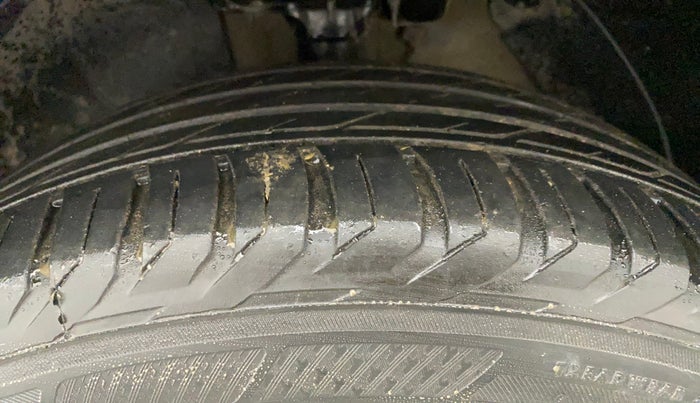 2021 Hyundai Tucson GLS 2WD AT PETROL, Petrol, Automatic, 77,364 km, Left Front Tyre Tread