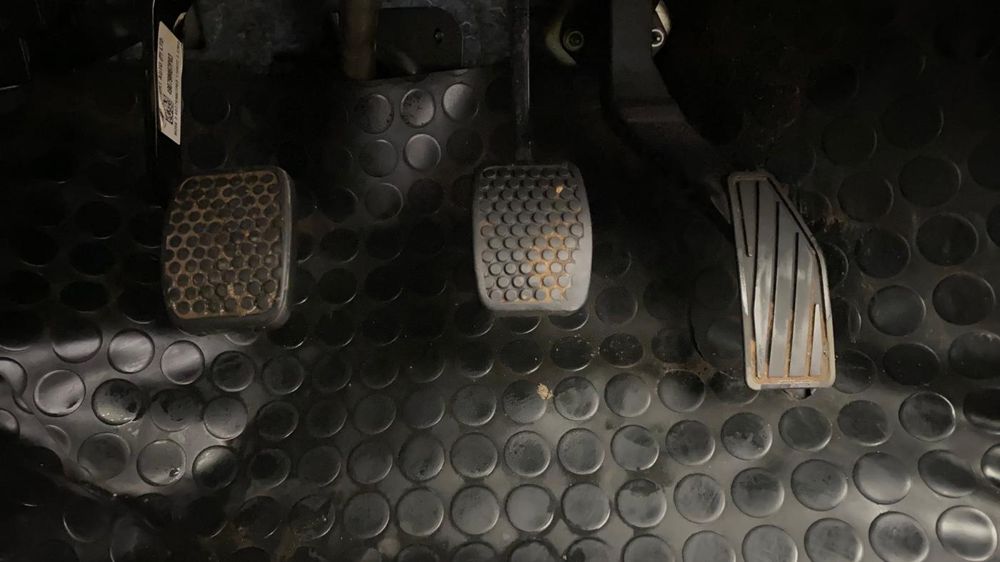 2022 Maruti Alto VXI, Petrol, Manual, 36,017 km, Pedals
