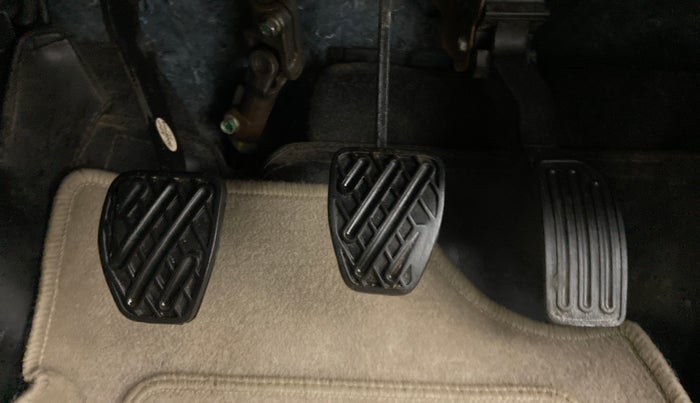 2016 Datsun Go T, Petrol, Manual, 83,058 km, Pedals