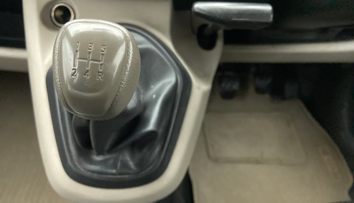 2016 Datsun Go T, Petrol, Manual, 83,058 km, Gear Lever